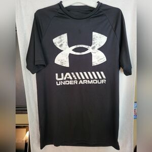 Under Armour Athletic T size Small